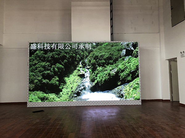 Indoor full color installation and debugging of P2 indoor in Nancheng kindergarten of Dongguan City