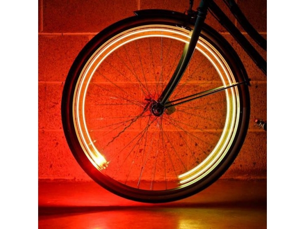 Bicycle mounting LED module can easily change into 